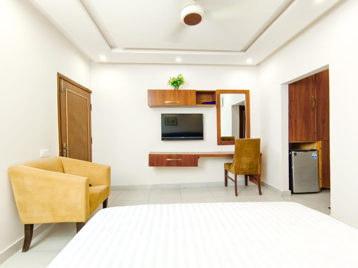 Hotel Avalon Suites ملتان المظهر الخارجي الصورة