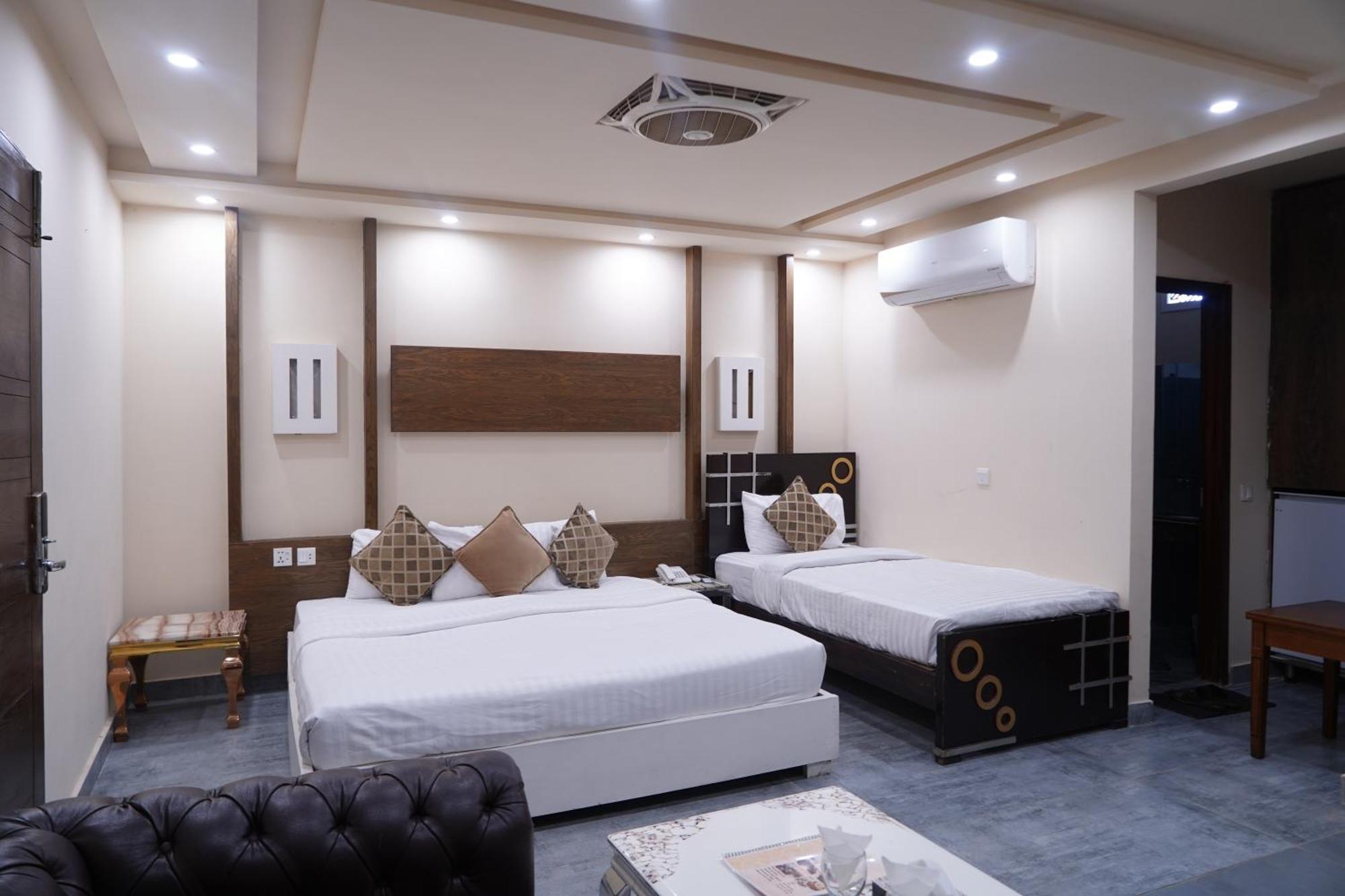 Hotel Avalon Suites ملتان المظهر الخارجي الصورة
