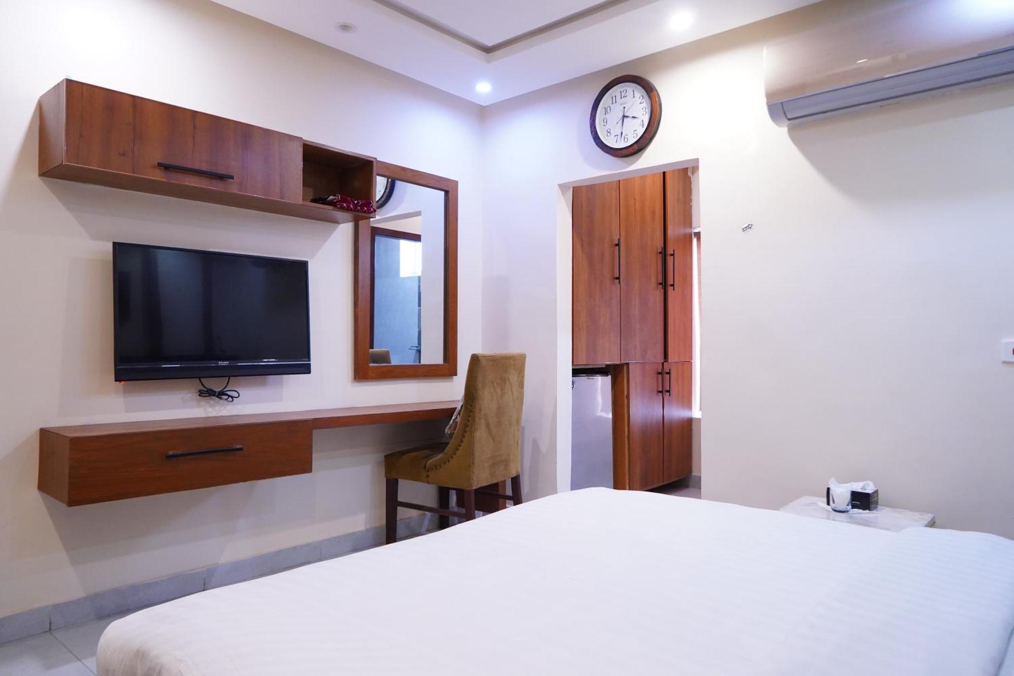 Hotel Avalon Suites ملتان المظهر الخارجي الصورة