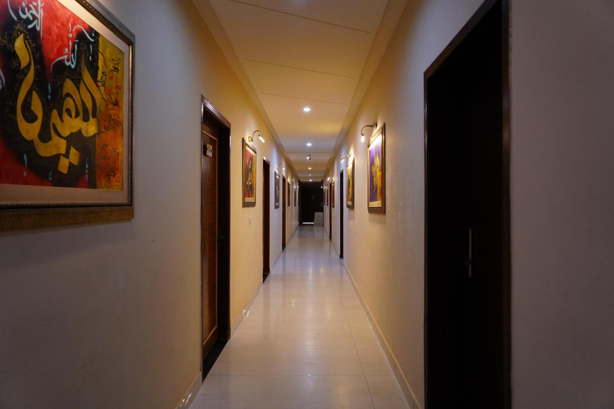 Hotel Avalon Suites ملتان المظهر الخارجي الصورة