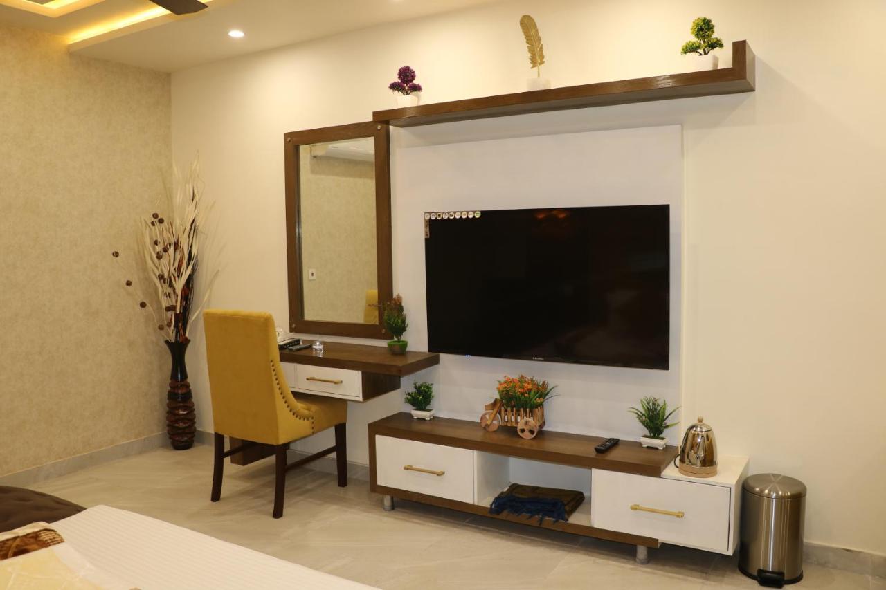 Hotel Avalon Suites ملتان المظهر الخارجي الصورة